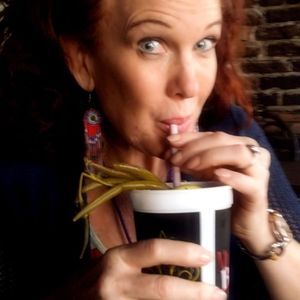 Meet your Posher, Pauline